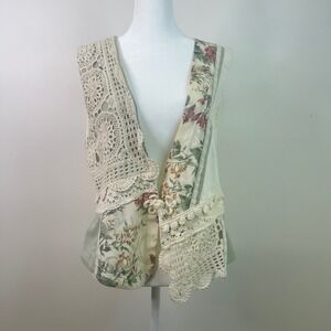 Vintage Patchwork Crochet Lace Floral Vest Cottage Boho Size 8 Artsy Granny